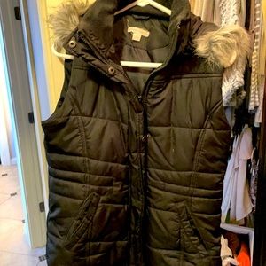 New York and company puffer vest